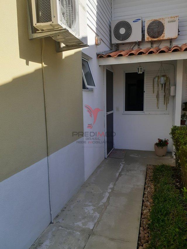CASA NO MORADAS CLUB, IMPECÁVEL, ACABAMENTO EM ALTO PADRÃO, VALE A PENA CONHECER - Pelotas - 