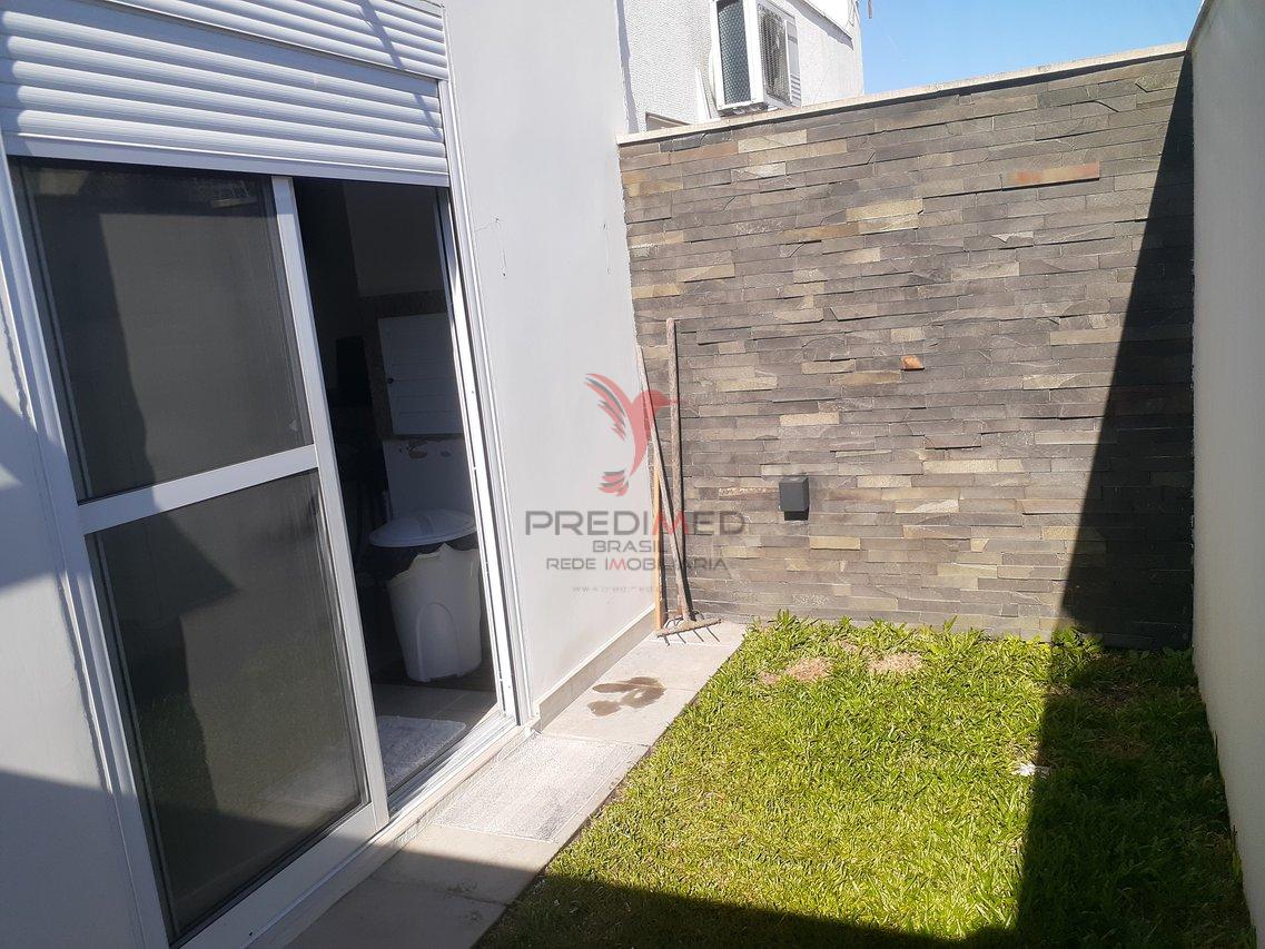CASA NO MORADAS CLUB, IMPECÁVEL, ACABAMENTO EM ALTO PADRÃO, VALE A PENA CONHECER - Pelotas - 