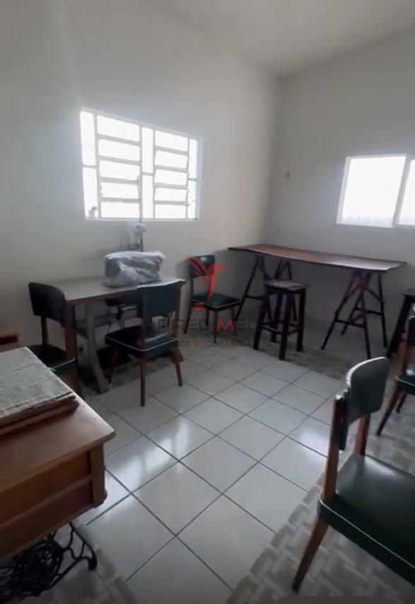Vende-se casa com 4 Quartos,2 Suites, 2 Varandas , bela vista no centro da cidade Rua Telegrafista João Oscar João Pessoa - 