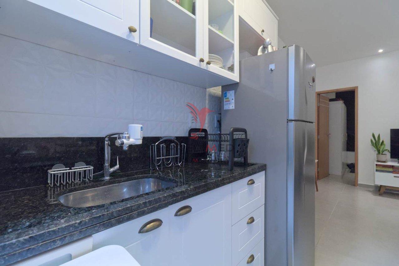 Botafogo 2 quartos mobiliado reformado piso porcelanato condomínio R$180,00 Rua Álvaro Ramos Rio de Janeiro - 