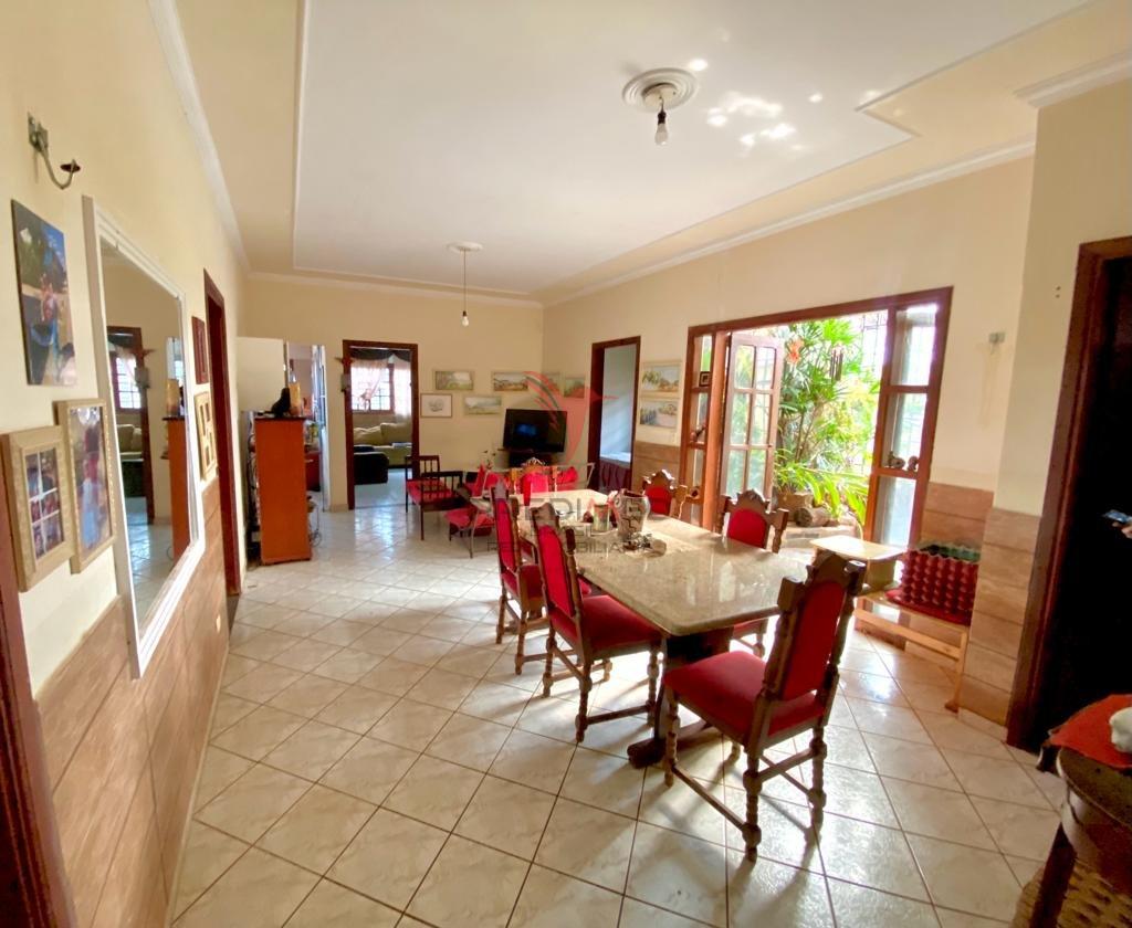 Casa 4 Suítes no Bairro Seminário - Próximo UCDB - Oportunidade! Rua São Tomás de Aquino Campo Grande - 