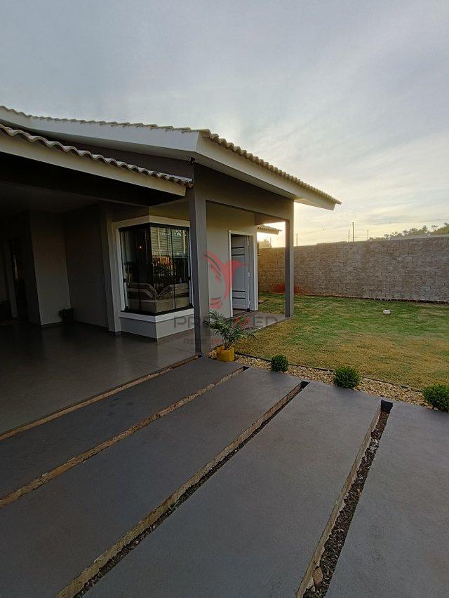 Casa mobiliada, aceita carro como parte do pagamento,Venha morar próximo ao laguinho - São Miguel do Iguaçu - 