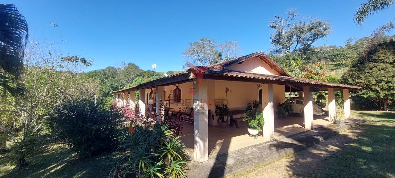 Chácara com quase 5 Alqueires, Pastagem, dois lagos, capela,no bairro Rio do Peixe - Guaratinguetá - 