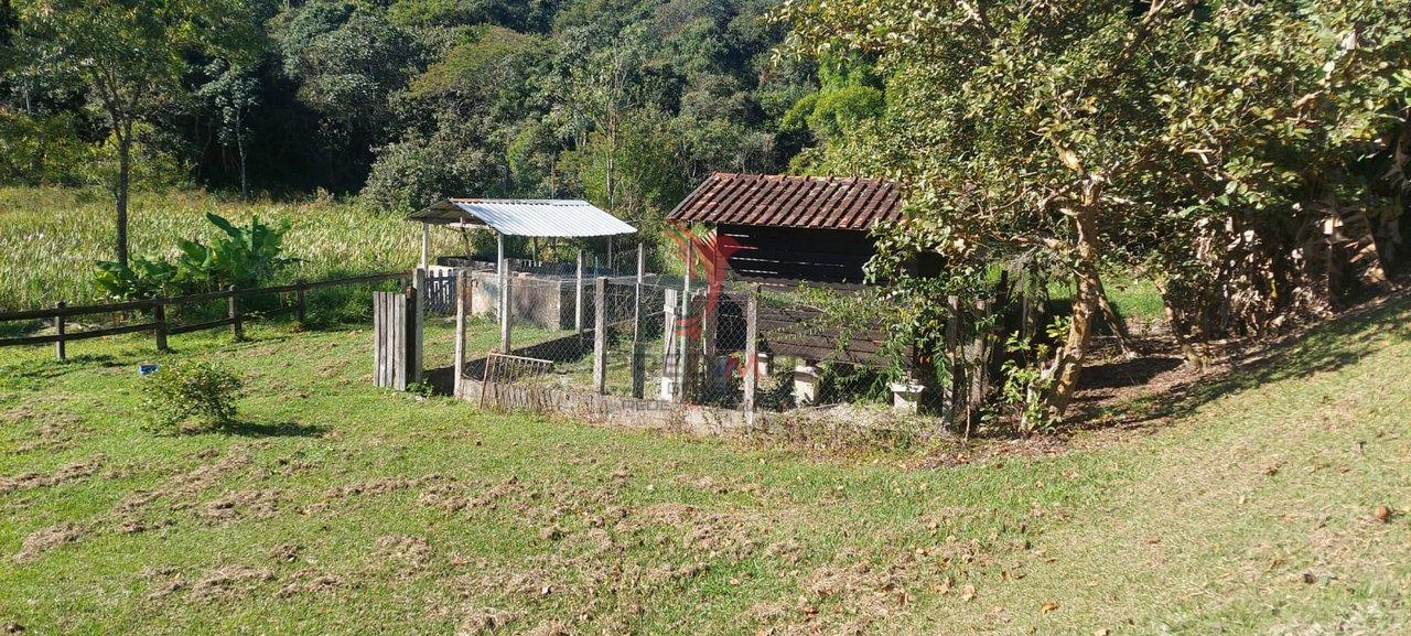 Chácara com quase 5 Alqueires, Pastagem, dois lagos, capela,no bairro Rio do Peixe - Guaratinguetá - 