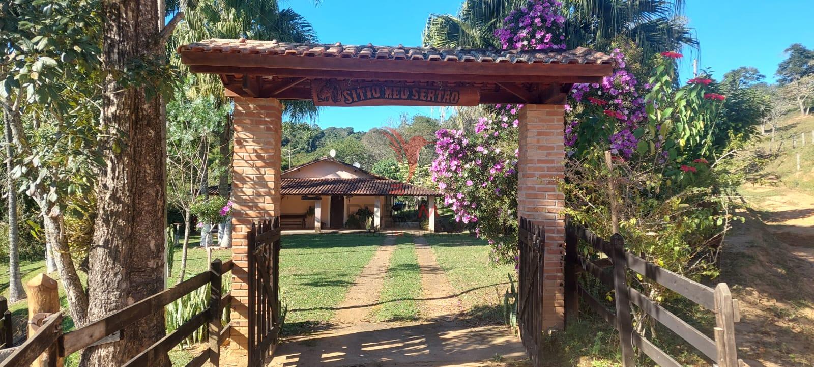 Chácara, 4 quartos, 250 m² - Foto 2