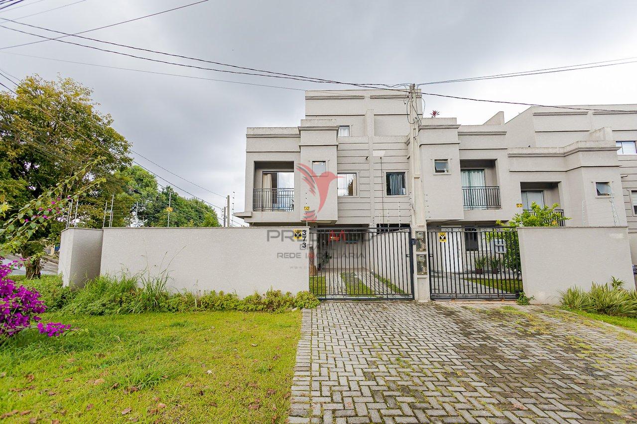 Sobrado Semi Novo Triplex na Barreirinha Rua Manoel Aristides de Farias Curitiba - 