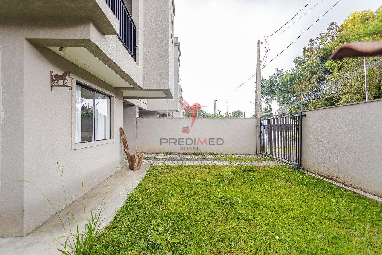 Sobrado Semi Novo Triplex na Barreirinha Rua Manoel Aristides de Farias Curitiba - 
