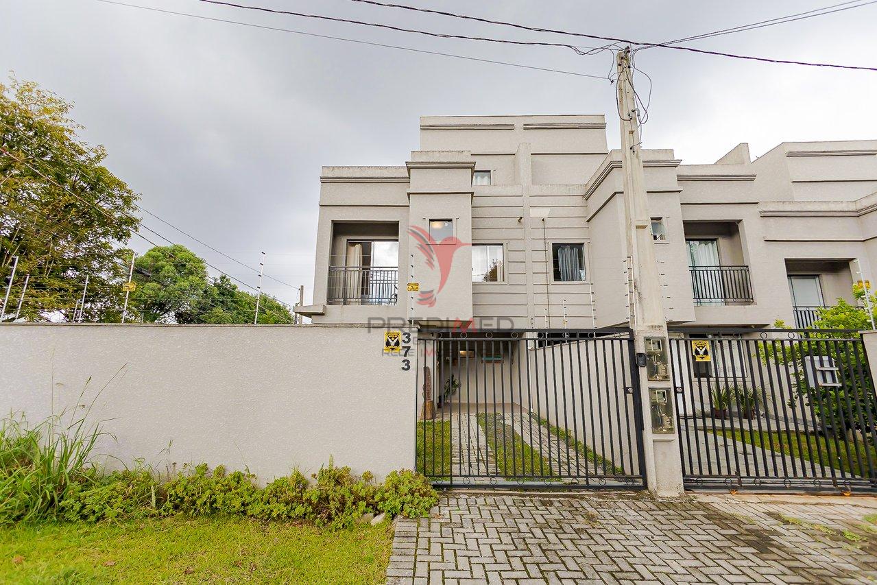 Sobrado Semi Novo Triplex na Barreirinha Rua Manoel Aristides de Farias Curitiba - 
