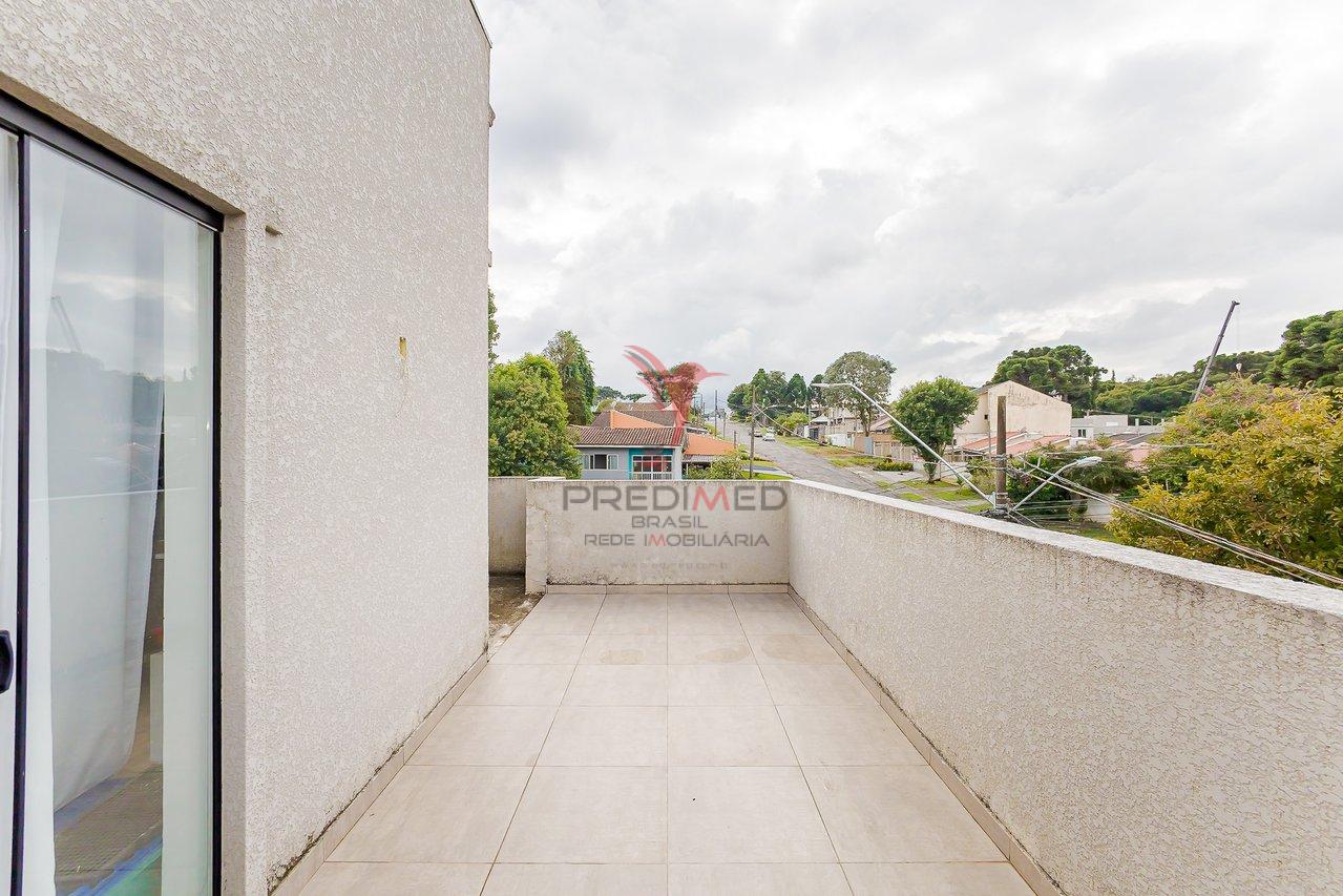 Sobrado Semi Novo Triplex na Barreirinha Rua Manoel Aristides de Farias Curitiba - 
