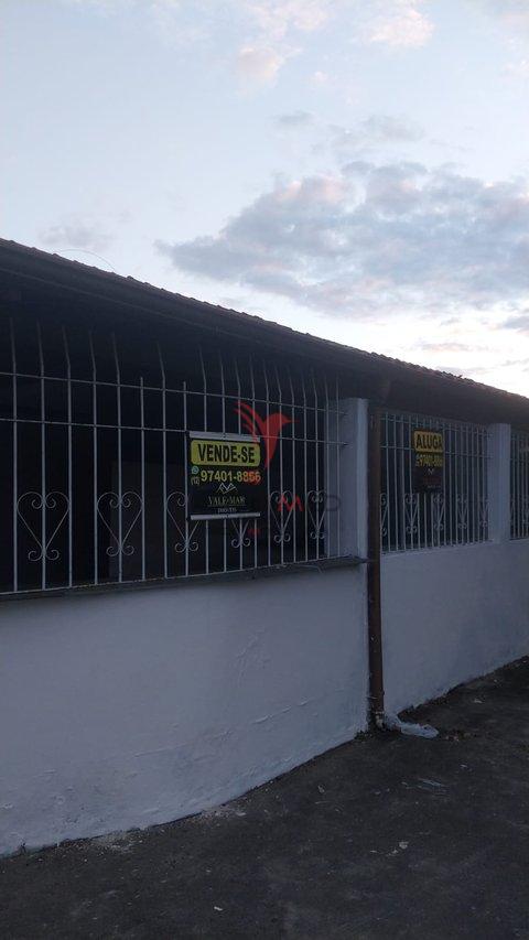 Casa de 3 Quartos, 2 Suites, churrasqueira, no Bairro Jardim Rony, Guaratinguetá - Guaratinguetá - 