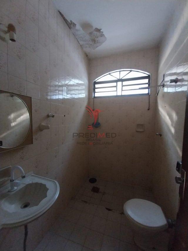 Casa de 3 Quartos, 2 Suites, churrasqueira, no Bairro Jardim Rony, Guaratinguetá - Guaratinguetá - 