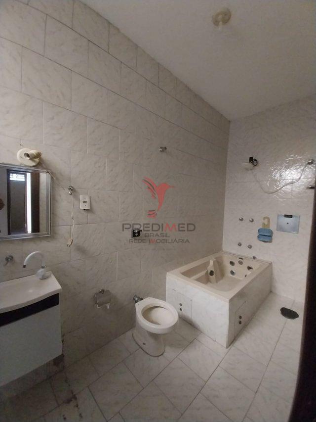 Casa de 3 Quartos, 2 Suites, churrasqueira, no Bairro Jardim Rony, Guaratinguetá - Guaratinguetá - 