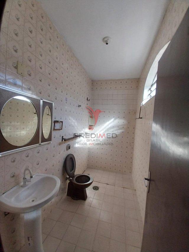 Casa de 3 Quartos, 2 Suites, churrasqueira, no Bairro Jardim Rony, Guaratinguetá - Guaratinguetá - 