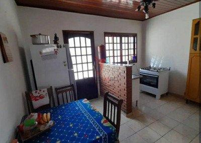 Casa com 3 Quartos, área de serviço, quintal,, 3 vagas de garagem. Vila dos Comerciários - Guaratinguetá - 