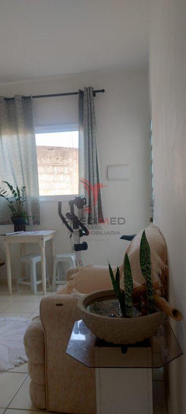 Casa com espaço externo com cobertura , garagem, em Guaratinguetá - Guaratinguetá - 