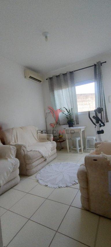 Casa com espaço externo com cobertura , garagem, em Guaratinguetá - Guaratinguetá - 