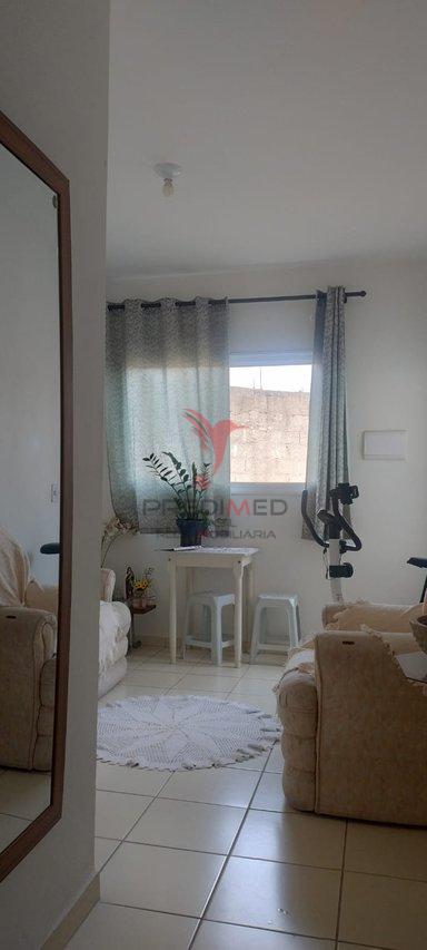 Casa com espaço externo com cobertura , garagem, em Guaratinguetá - Guaratinguetá - 