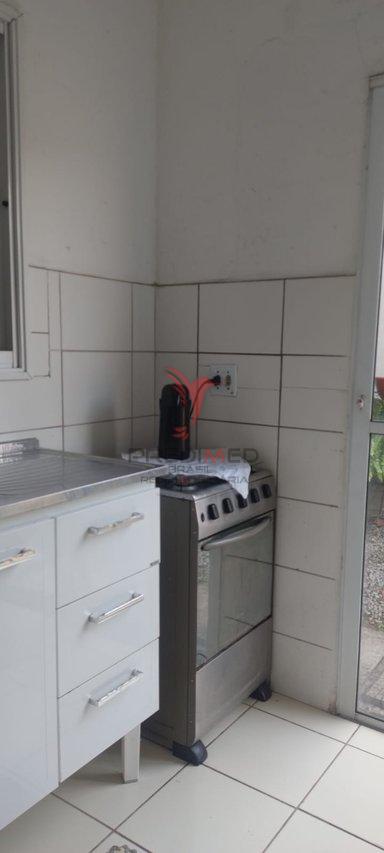 Casa com espaço externo com cobertura , garagem, em Guaratinguetá - Guaratinguetá - 