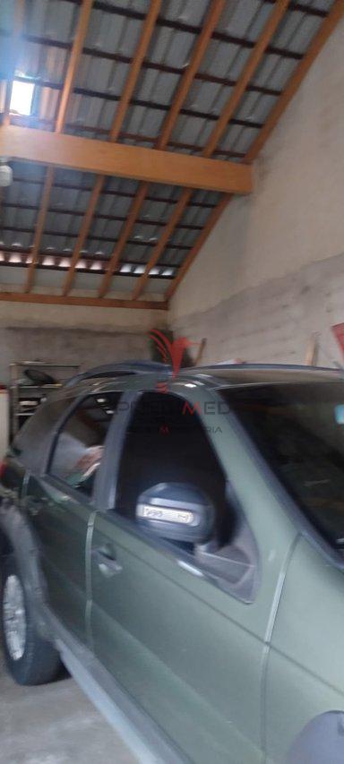 Casa com espaço externo com cobertura , garagem, em Guaratinguetá - Guaratinguetá - 