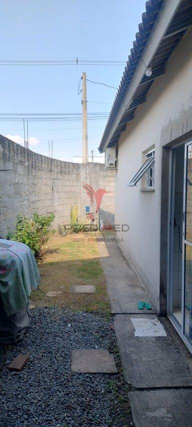 Casa com espaço externo com cobertura , garagem, em Guaratinguetá - Guaratinguetá - 