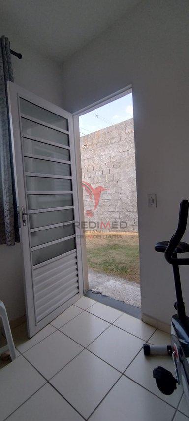 Casa com espaço externo com cobertura , garagem, em Guaratinguetá - Guaratinguetá - 