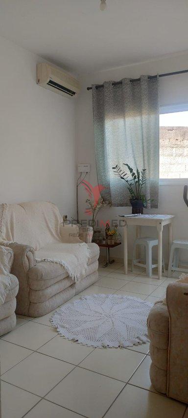 Casa com espaço externo com cobertura , garagem, em Guaratinguetá - Guaratinguetá - 