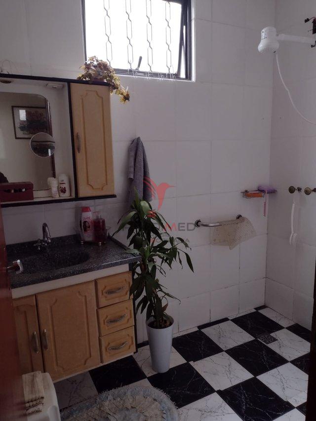 Casa com 05 dormitórios, 4 banheiros no Bom Jesus III, na Cidade de Rio das Pedras - Rio das Pedras - 