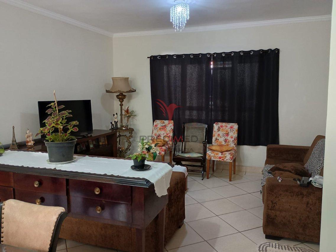 Casa com 05 dormitórios, 4 banheiros no Bom Jesus III, na Cidade de Rio das Pedras - Rio das Pedras - 