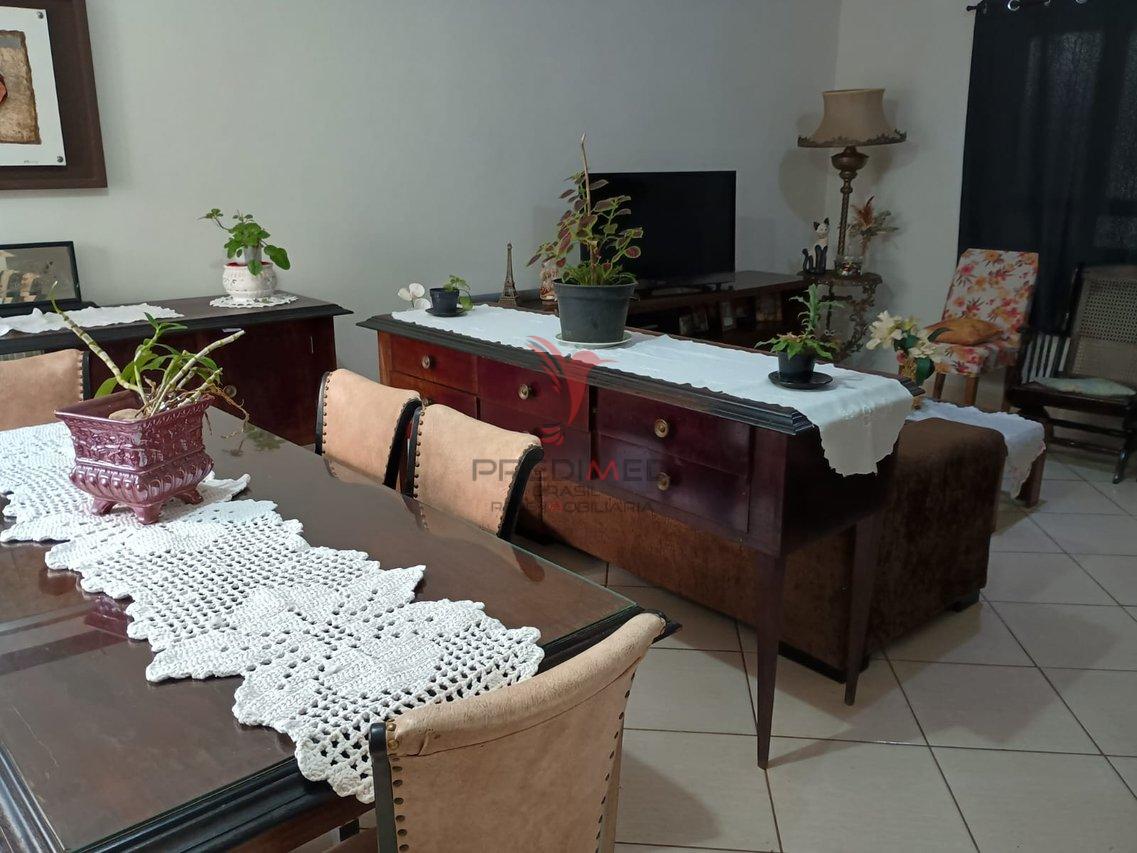 Casa com 05 dormitórios, 4 banheiros no Bom Jesus III, na Cidade de Rio das Pedras - Rio das Pedras - 