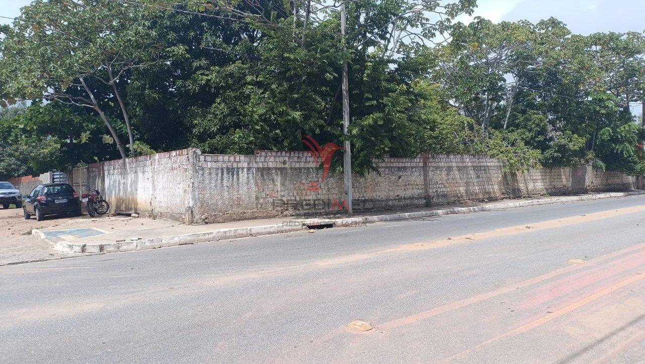 Lote de esquina em rua principal no Cabo Branco  João Pessoa - 