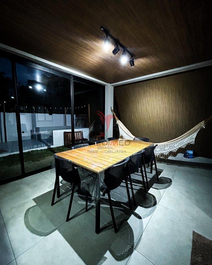 Casa na Serra em Condomínio Fechado com 3 suítes todos Mobiliado e Equipado  BANANEIRAS - 