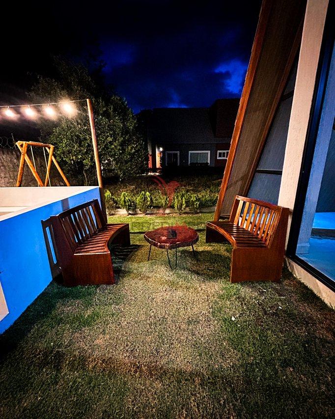 Casa na Serra em Condomínio Fechado com 3 suítes todos Mobiliado e Equipado  BANANEIRAS - 