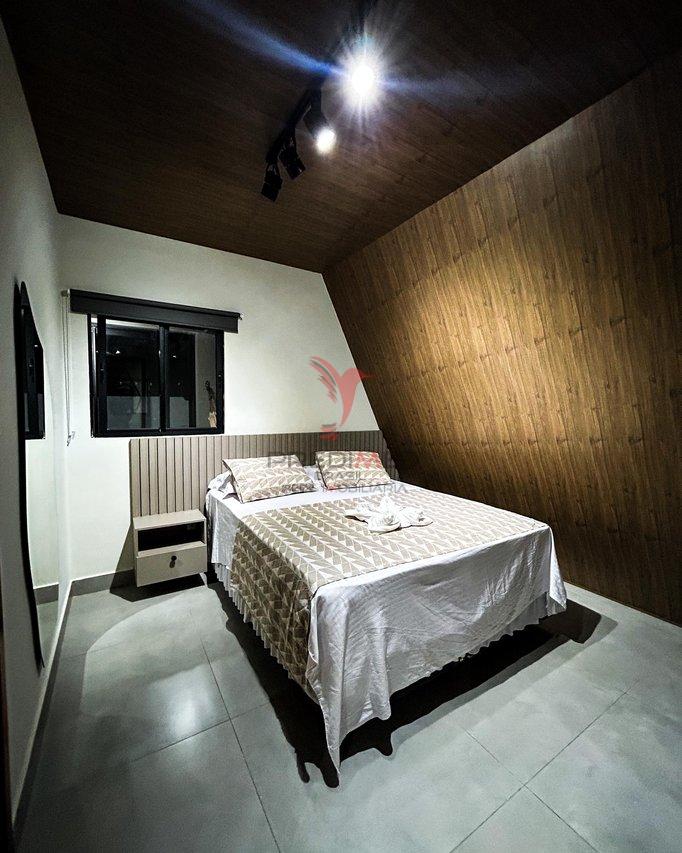 Casa na Serra em Condomínio Fechado com 3 suítes todos Mobiliado e Equipado  BANANEIRAS - 