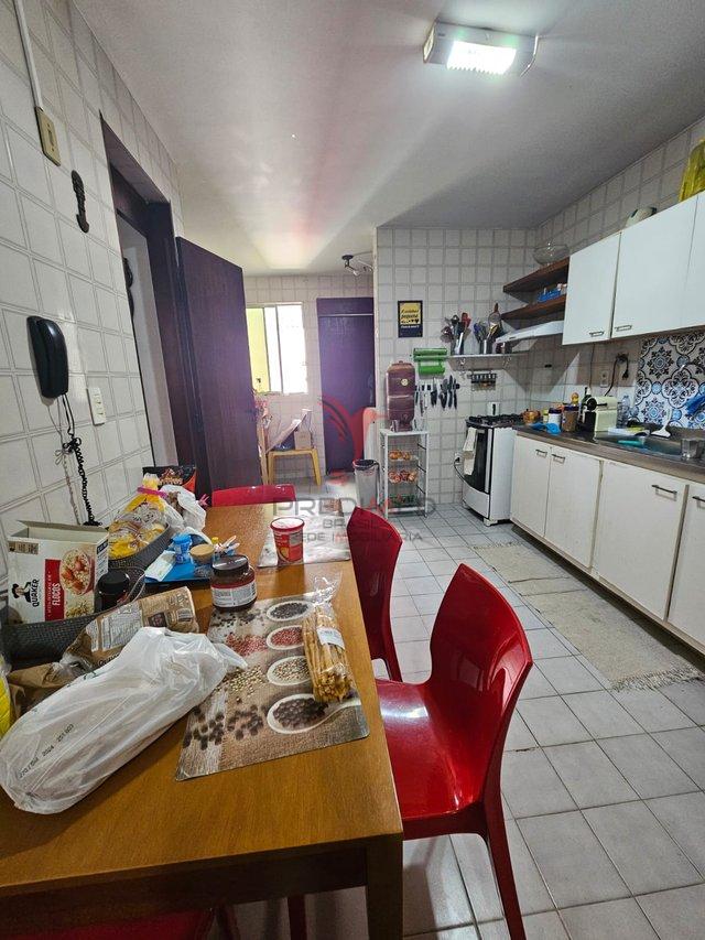 Apartamento de 3 Quartos, em Tambaú a 400m da orla. Varanda Rua Helena Meira Lima João Pessoa - 