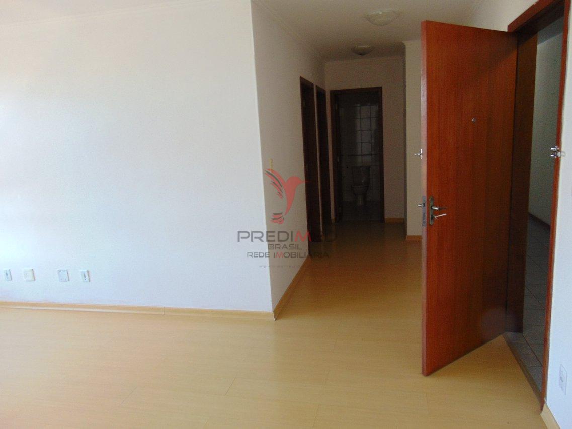Venda: Apto 2 Quartos, Garagem, Elevador. Ficam Móveis da Cozinha, Banheiro e Quarto  Pelotas - 