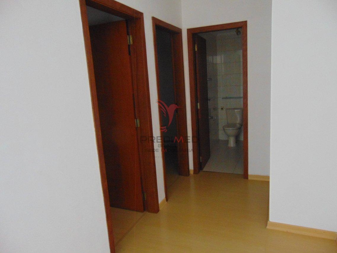 Venda: Apto 2 Quartos, Garagem, Elevador. Ficam Móveis da Cozinha, Banheiro e Quarto  Pelotas - 