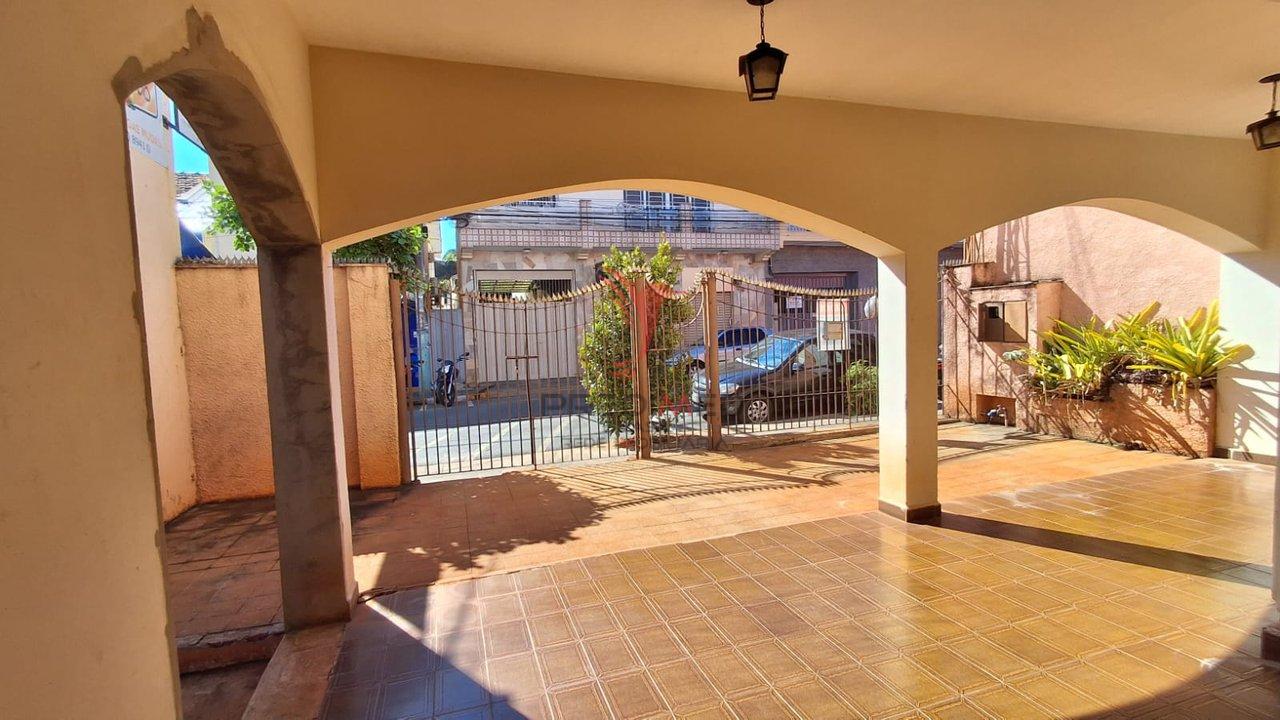 Vendo Sobrado com vocação comercial na Cidade se São Pedro-SP  São Pedro - 