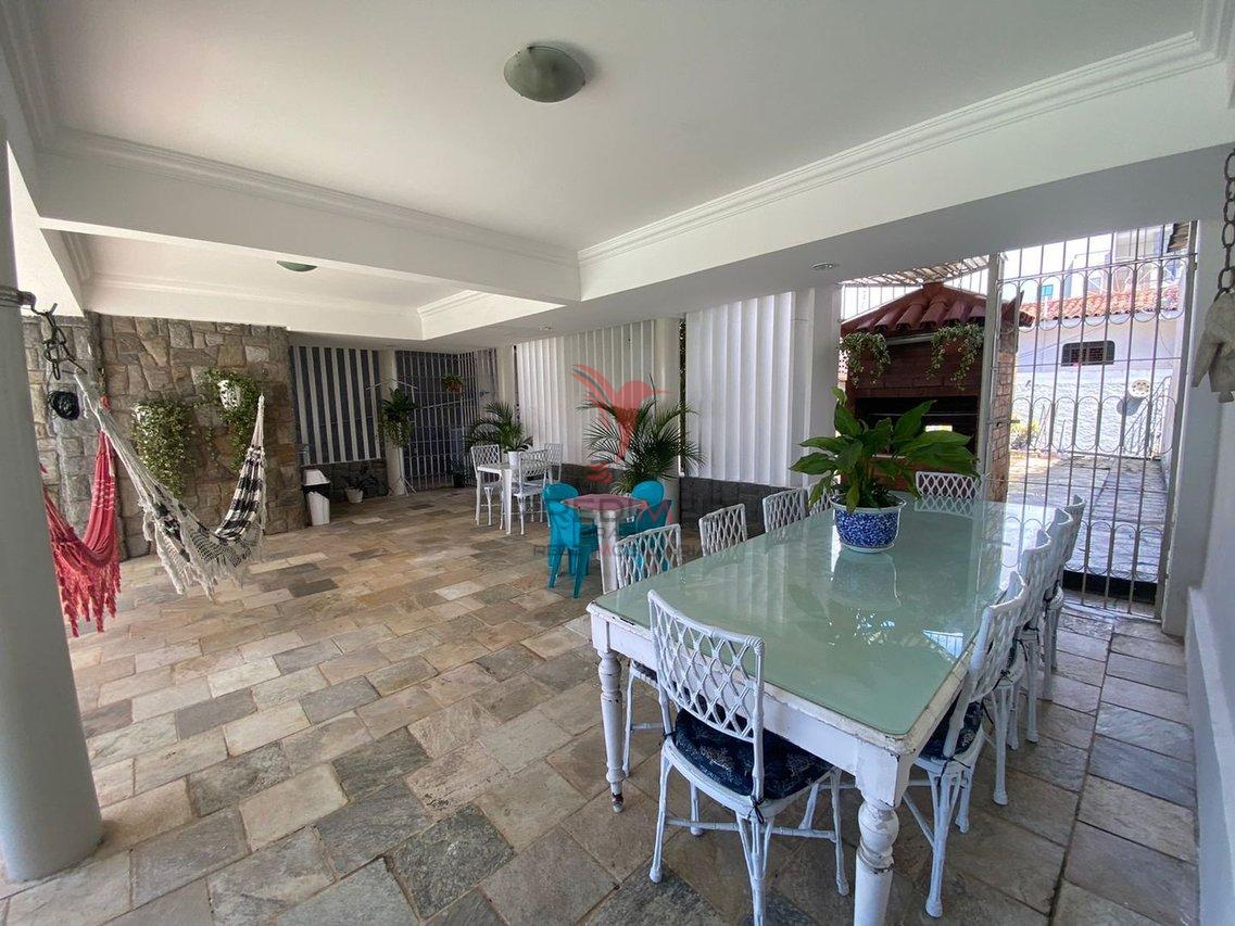 Casa Maravilhosa com 800m² com 5 suítes + DCE, Piscina, Espaço goumet + Churrasqueira  João Pessoa - 
