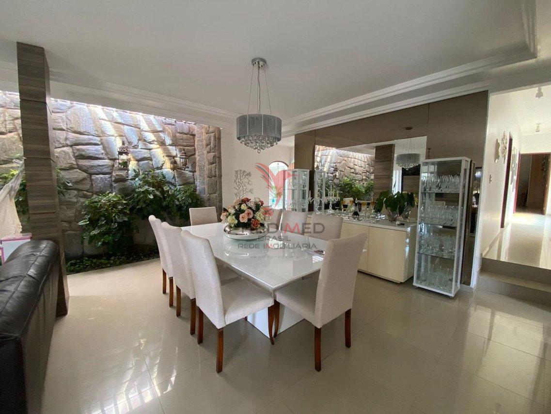 Casa Maravilhosa com 800m² com 5 suítes + DCE, Piscina, Espaço goumet + Churrasqueira  João Pessoa - 