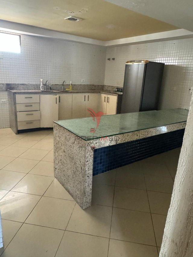 Cobertura com 5 quartos , 2 Suites, á venda a Beira mar do Cabo branco Avenida Cabo Branco João Pessoa - 