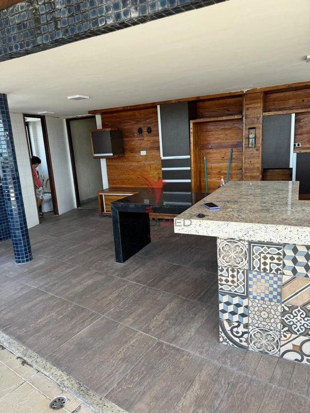 Cobertura com 5 quartos , 2 Suites, á venda a Beira mar do Cabo branco Avenida Cabo Branco João Pessoa - 
