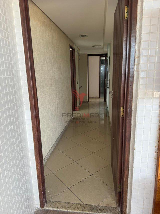 Cobertura com 5 quartos , 2 Suites, á venda a Beira mar do Cabo branco Avenida Cabo Branco João Pessoa - 