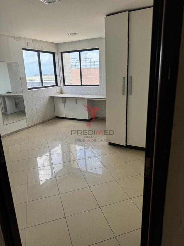 Cobertura com 5 quartos , 2 Suites, á venda a Beira mar do Cabo branco Avenida Cabo Branco João Pessoa - 