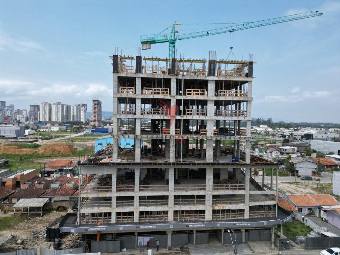 Apartamento em obras, com excelente localização! Rua 442 Itapema - 