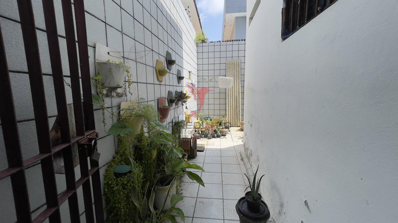 Casa à venda no Bessa – apenas 400m da praia! Rua Presidente Delfim Moreira João Pessoa - 