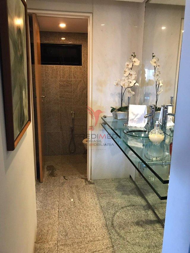 Excelente Apartamento 4 suítes de Alto Padrão com Vista Mar e a 200m da Orla de Manaíra  João Pessoa - 