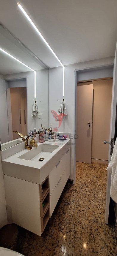 Apartamento de Luxo todo Reformado com 4 suítes em Tambaú a 300m do Mar  João Pessoa - 