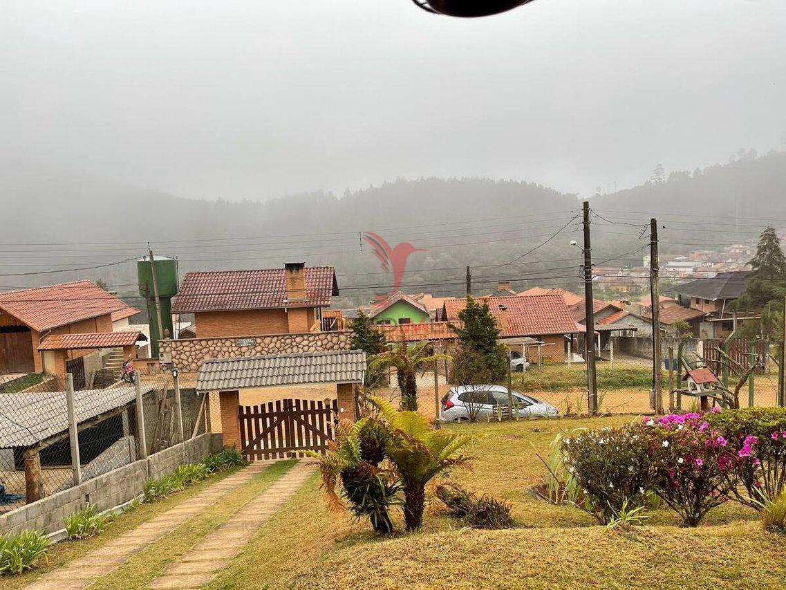 Vendo Casa de temporada completa em Monte Verde - MG  CAMANDUCAIA - 