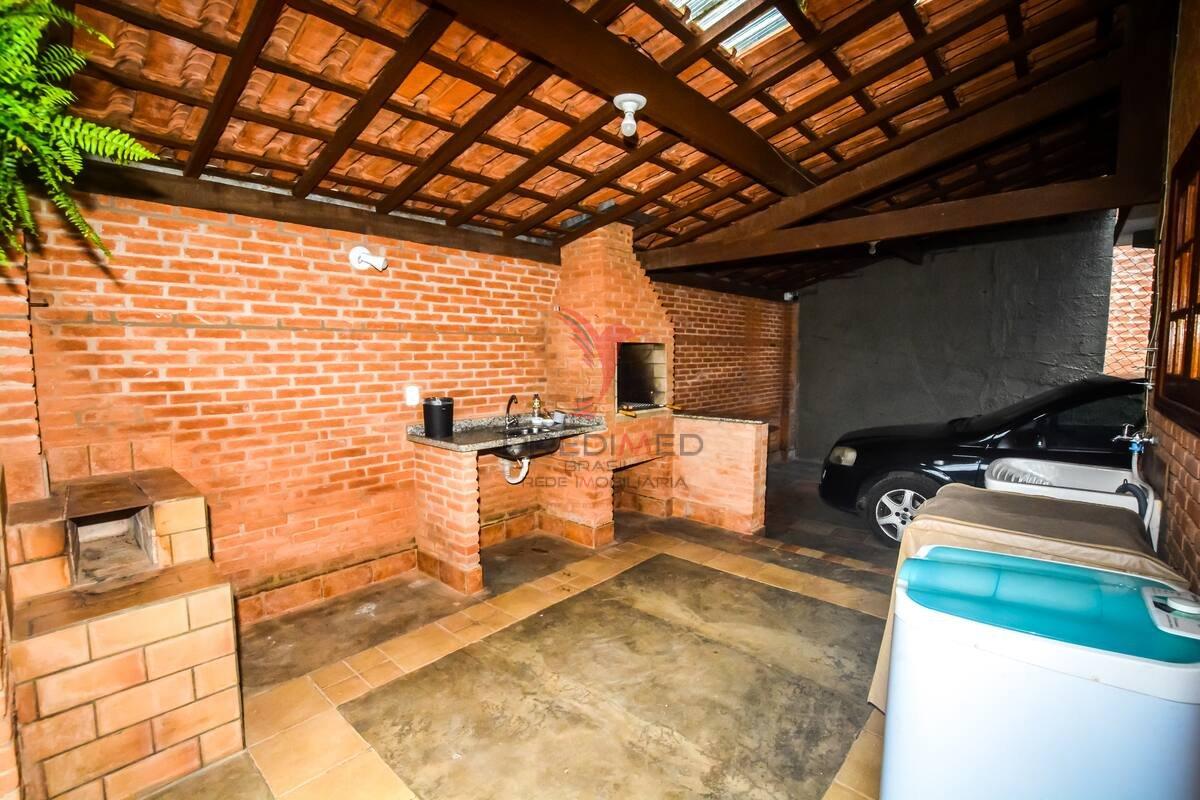 Vendo Casa de temporada completa em Monte Verde - MG  CAMANDUCAIA - 