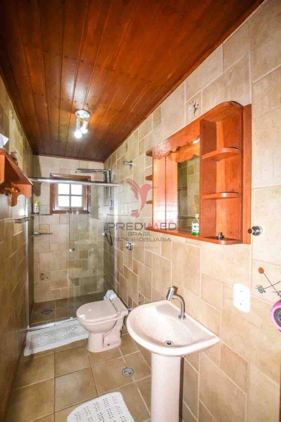 Vendo Casa de temporada completa em Monte Verde - MG  CAMANDUCAIA - 